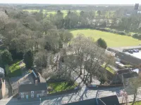 Stapleton/Parkgate Cottages Hotels in Selby District