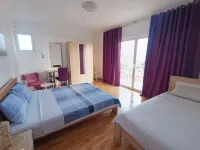 Spacious apartment with sea view - căn hộ