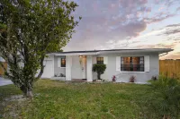 Hook, Line & Leisure: Lakefront Gem w/ Porch!
