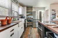 Mountain & Valley Views! Pet-friendly Pioche Home - Homestay