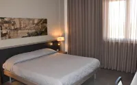 La Sosta Motel Tavola Calda - Motels