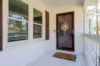 Decked Out Getaway Pine MTN Trail, Pet Friendly - 3-Star