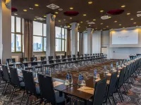 Hotel Mercure Warszawa Grand Hoteles cerca de Plaza Defilad