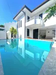 La Costa Hotel 15 Min from Airport,Free High-Speed WiFi, Spa Bath, Pool & Restaurant - อ่างจากุชชี่