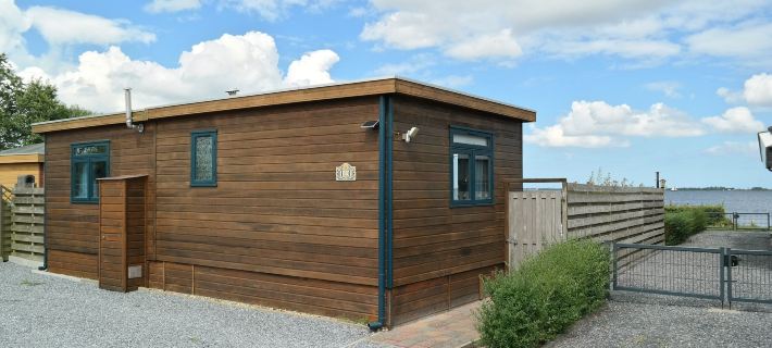 6 Pers. Holiday Home Aurora with Directly on the Lauwersmeer Hotels in Anjum