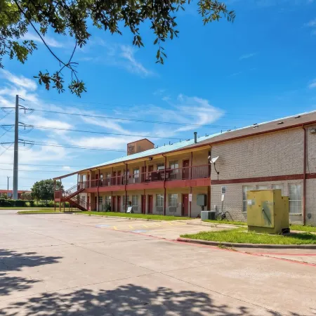 Garland Inn & Suites near Dallas TX