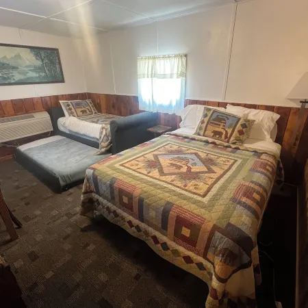 Pioneer Motel