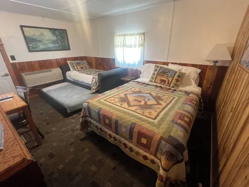 Pioneer Motel - 2-Star