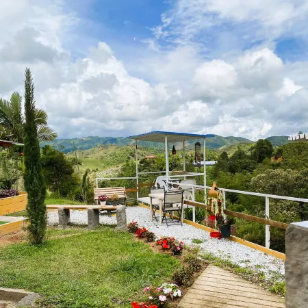 Nomad Nest near Guatapé Jacuzzi Turkish WiFi-full