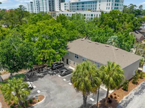 Gorgeous Townhome UF Campus Adjacent Full Kitchen - Condos