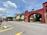 CasaDeRio Residences DeluxRiverSuite Walk5minsToJonkerSt By Heystay Management - Apartments