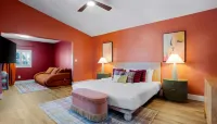 Sleeps 19 Pool Sport Court Putt Putt Gym - Homestays