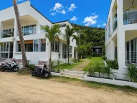 Binucot Pearl Boutique Resort - balcony
