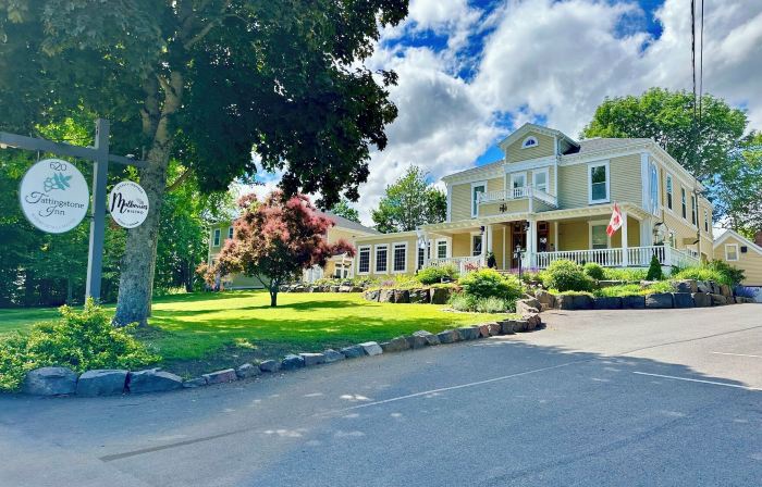Tattingstone Inn