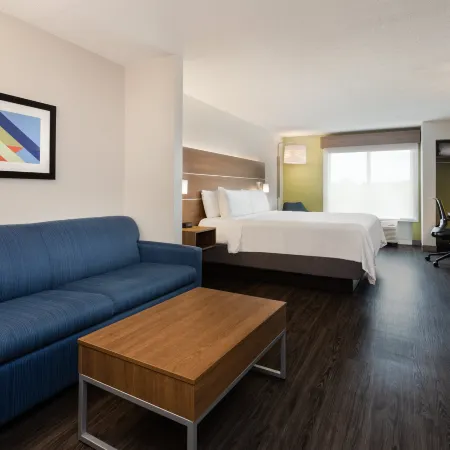 Holiday Inn Express & Suites LARGO-CLEARWATER by IHG
