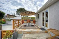 Family-friendly summer vacation home with big hot tub 2 blocks from beach. - Hot Tub