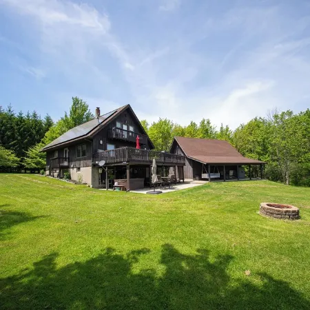 Dream Country Getaway 27 Acres in Conesus, NY! New Game Room! Hotels in Conesus