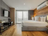 Felix by Viadora Hotels near Mexico Park
