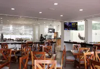 Hotel Anb Aeropuerto Guadalajara - Parkplatz
