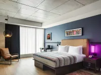 Moxy Ottawa Downtown Hotels near U.S. Embassy