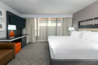 Embassy Suites by Hilton Dallas Park Central Area - Quầy Bar