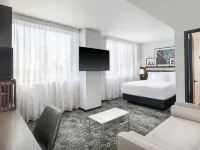 DoubleTree by Hilton Long Island City New York โรงแรมใกล้ตึกไครซเลอร์