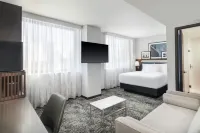 DoubleTree by Hilton Long Island City New York - โรงแรมราคาถูก