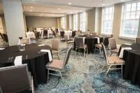 Redmont Hotel Birmingham, Curio a Collection by Hilton - breakfast