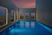 Four Points by Sheraton Chennai, Velachery - 屋上プール