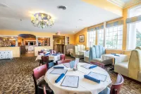 Senator Inn & Spa - breakfast