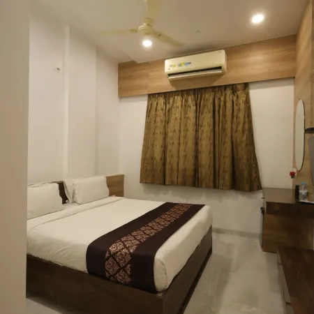 Elegant Gold Hotel