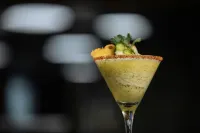 DoubleTree by Hilton Celaya - Bares