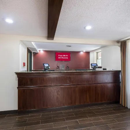   Red Roof Inn & Suites Stafford, VA - Quantico