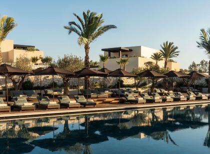 Luura - Cliff, Paros, A Morgans Originals Hotel