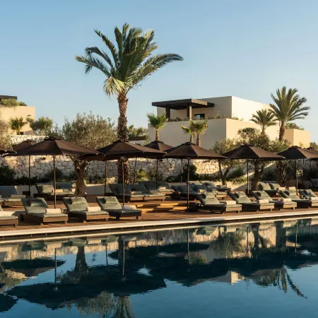 Luura - Cliff, Paros, A Morgans Originals Hotel