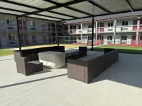 Red Roof Inn Sherman - Pet friendly