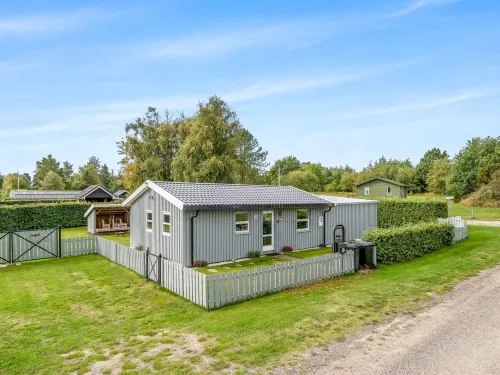 "Kjartan" - 1.2km from the Sea - parking