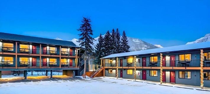 Lamphouse by Basecamp Hotels in Canmore