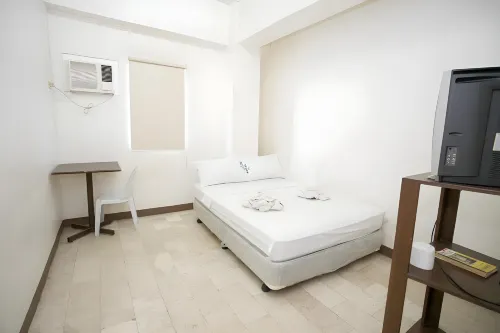 โรงแรมจีวี ดิโปล็อกซิตี้ - ที่มีที่จอดรถ