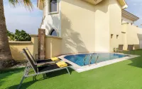 Maison Privee - Classic Beachfront Villa w/ Pool on Palm Jumeirah - Villas