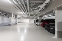 慕尼黑機場艾丁智選假日酒店 - 停車場