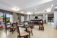 Quality Inn Conway Northwest 콘웨이 호텔