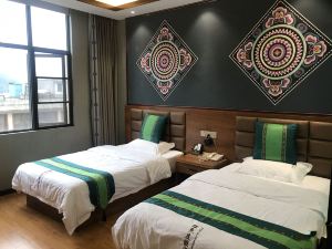 Xingren Salmon Resort Hotel