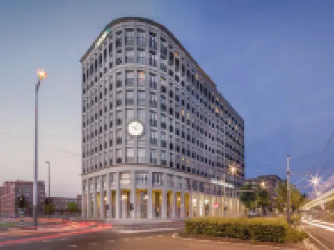 โรงแรมอามาดิ พาโนรามา โรงแรมในอัมสเตอร์ดัม