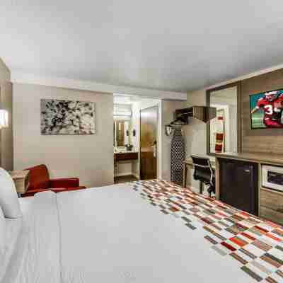 Ramada by Wyndham Medford Airport North Rooms