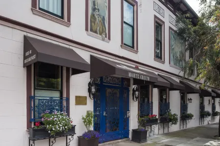 Monte Cristo Bed and Breakfast Отели рядом с достопримечательностью «Золотые Ворота»