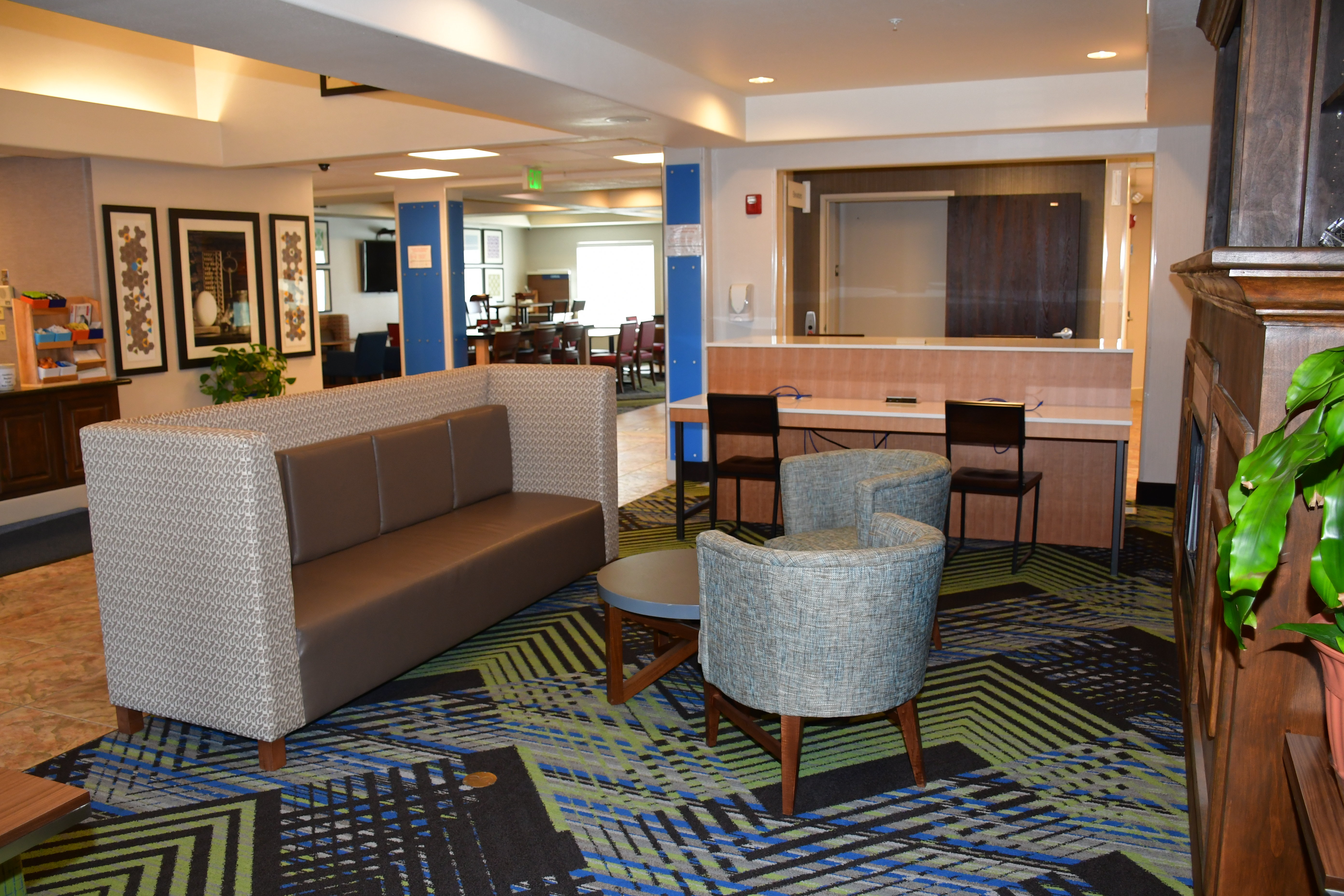 Holiday Inn Express Hotel & Suites Evanston, an Ihg Hotel