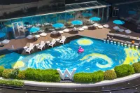 W XI'AN - Rooftop Pools