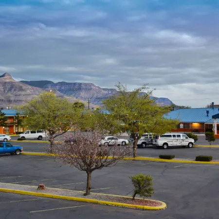 The Classic Desert Aire Hotel