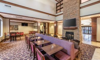 Staybridge Suites Charleston-Ashley Phosphate